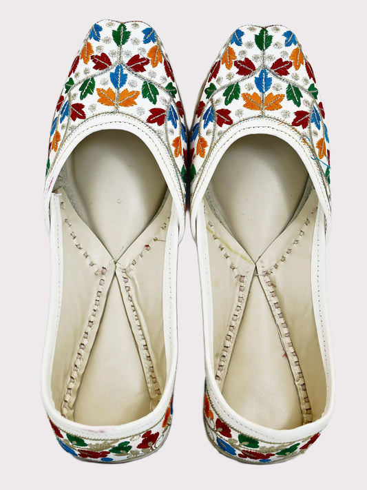 ZOHRIKA™ WhiteFloral