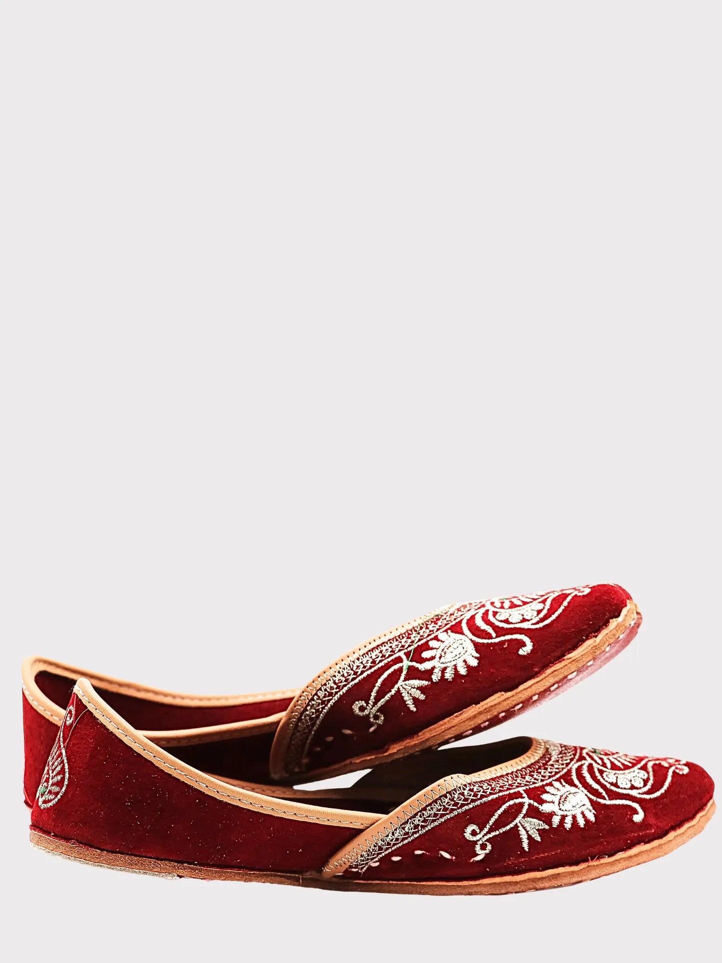 NOORVIKA Red Velvet Jutti
