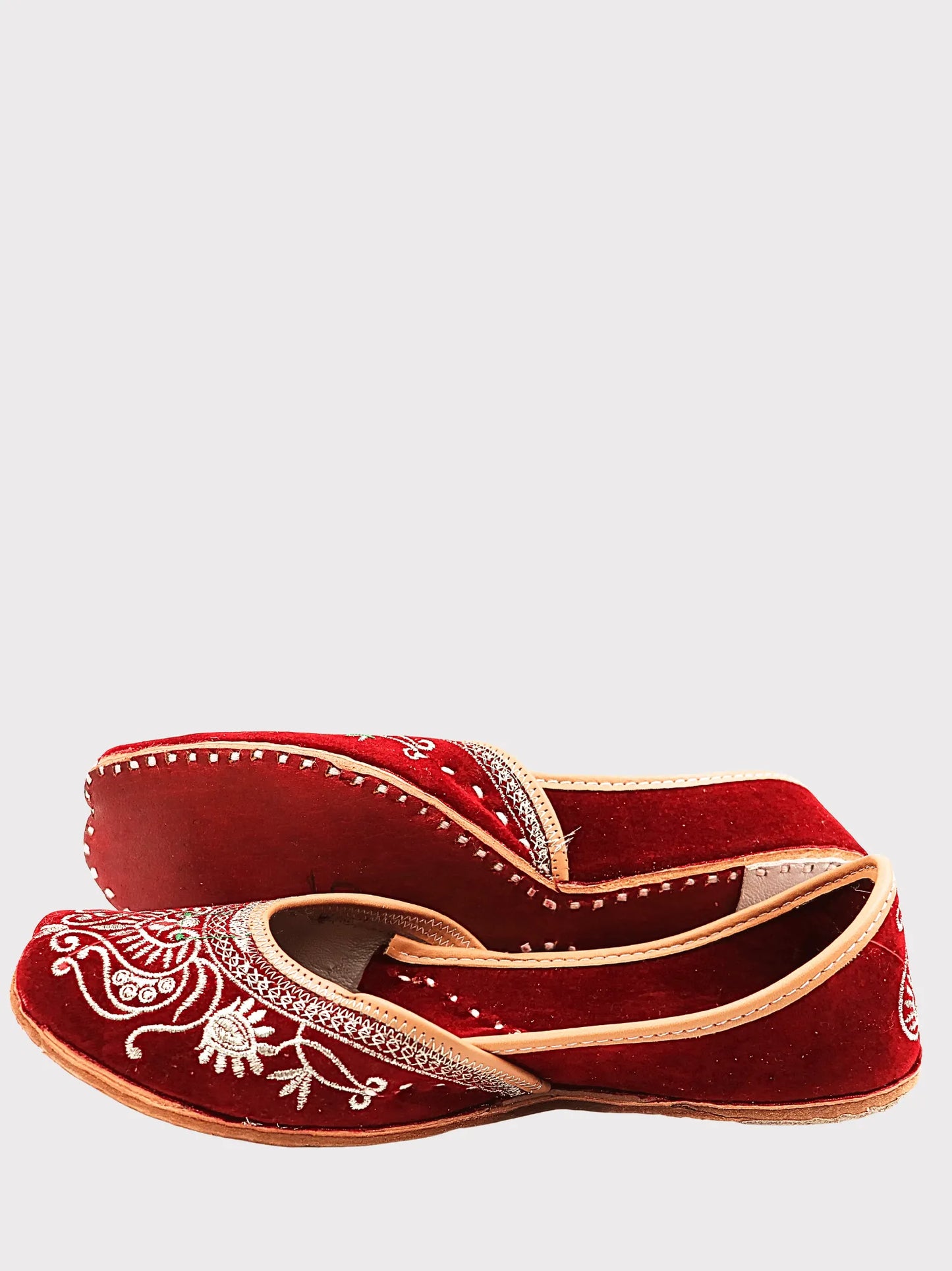 NOORVIKA Red Velvet Jutti
