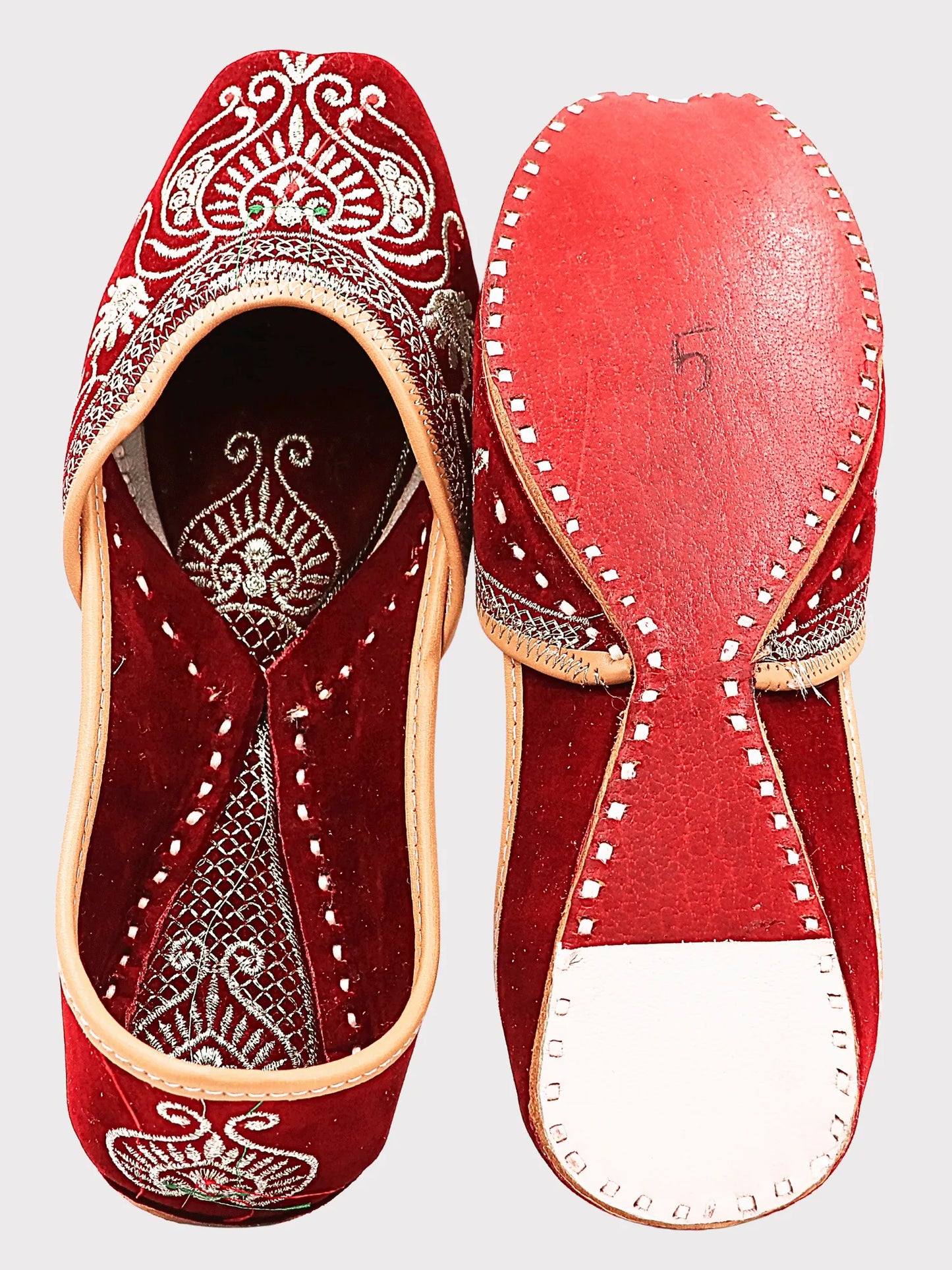 NOORVIKA Red Velvet Jutti