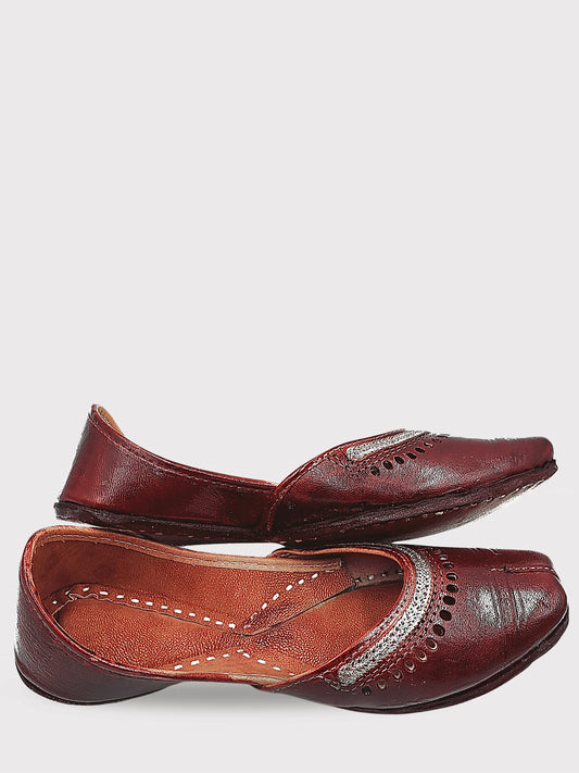 UrbanMehfil Leather Floral Jutti